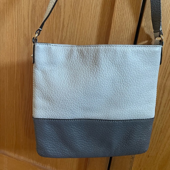 Kate spade two/toned gray leather crossbody - Picture 5 of 6